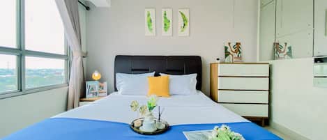 华丽开间 | 办公桌、免费 WiFi