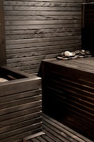 Sauna seca, banheira de hidromassagem