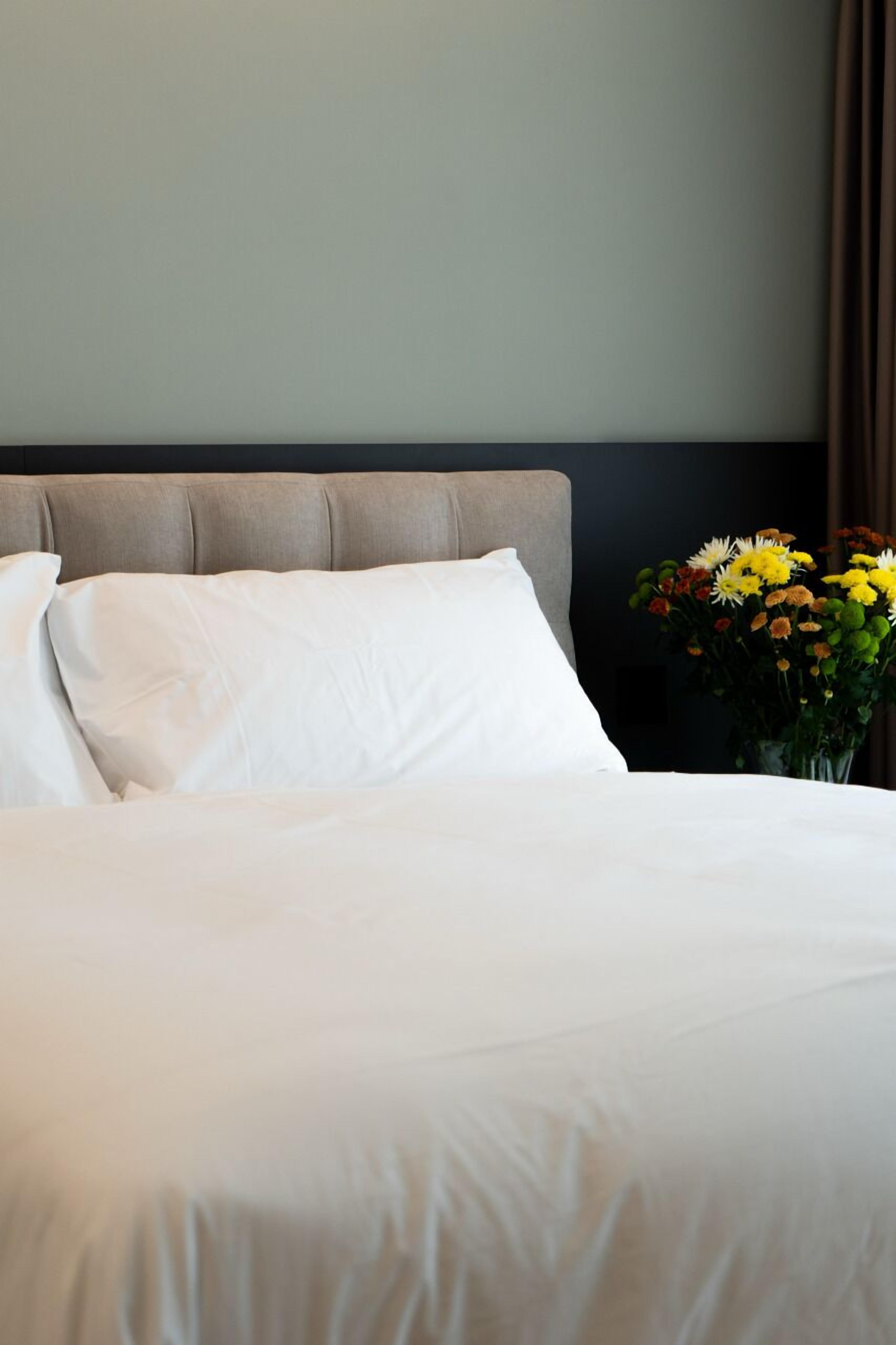 Presidential Suite | Hypo-allergenic bedding available, down comforters, in-room safe