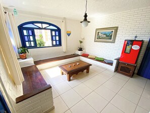 Living area - Hostel Villa Virtudes (Guarapari)