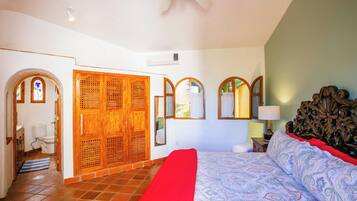 1 غرفة نوم ومكواة/لوح كي وواي فاي وملاءات أسرّة