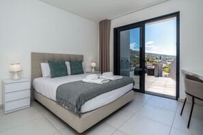 4 soverom, strykejern/-brett, wi-fi og sengetøy