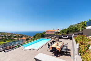 Pool - Casa Antonette, a beautiful warm house, sun all day with a big pool to enjoy. (Calheta)