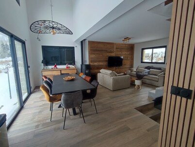 NEW CHALET 10 PERS - PLAYROOM - EGAT