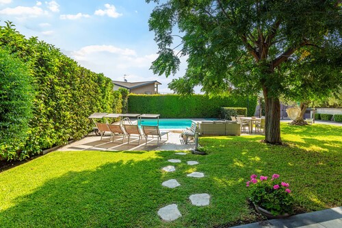 Appartement 'Vanilla Bay Dep' avec piscine privée, jardin privé et climatisation