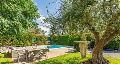 Apartment 'Vanilla Bay Dep' with Private Pool, Private Garden and Air Conditioning