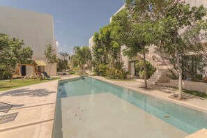 Pool - Stylish Condo with Premium Amenities (Mérida)