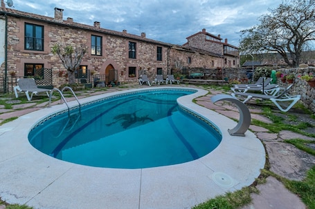 Pool. Country House 'La Casona De Barrio' with Mountain View, Private Pool and Wi-Fi