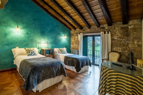 10 habitaciones, wifi gratis y ropa de cama 