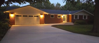 The Bradley House - Beautiful & Spacious Home - Near Campus & Stadium