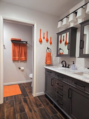 Bruser, håndklæder, Toiletpapir