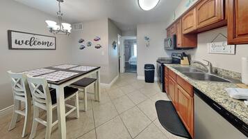 Condo (1 Bedroom) | Property amenity