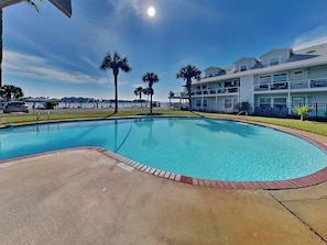 Condo (2 Bedrooms) | Property amenity - Pelican B'reef by Miss Kitty’s (Rockport)