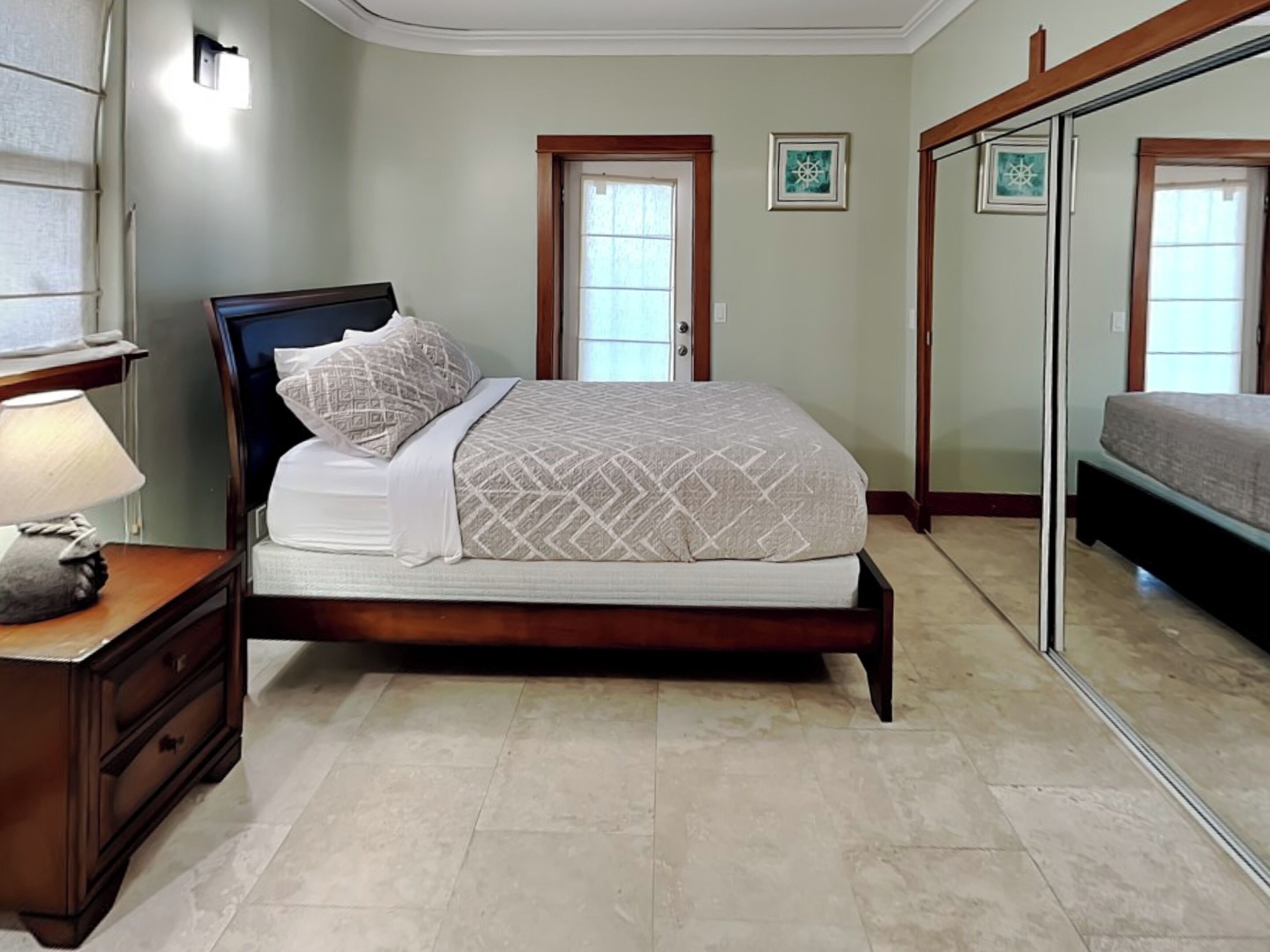 Condo (4 Bedrooms) | Diversos