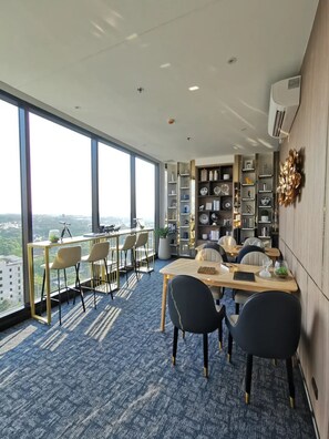 Dining - Astra Sky River Luxury 3B2B Condo (Chang Klan Muang)