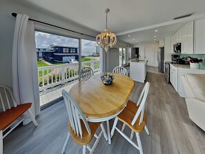 House (3 Bedrooms) | Property amenity - 275 Blue Bay by Distinctive Beach Rentals (Fort Myers Beach)