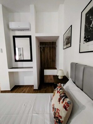 1 habitación, tabla de planchar con plancha, wifi y ropa de cama 