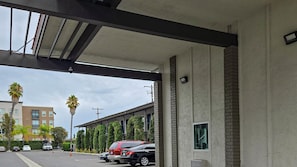 Exterior - Studio 6 Suites Santa Ana, Ca (Santa Ana)