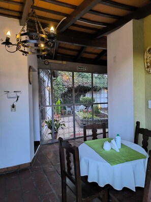Desayuno buffet incluido todos los días 
