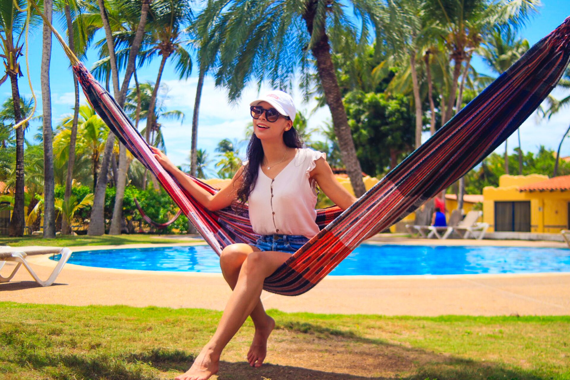 4 utomhuspooler, öppet 09.00 till 18.00, gratis cabanor och parasoller