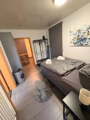 1 Schlafzimmer, Schreibtisch, Bügeleisen/Bügelbrett, WLAN