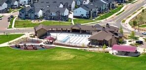 Exterior - 3- Bedroom Luxury Home in Arvada (Arvada)