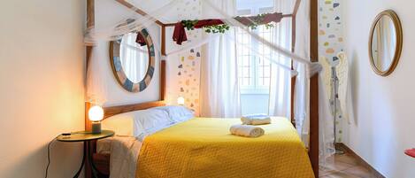 3 chambres, coffres-forts dans les chambres, bureau