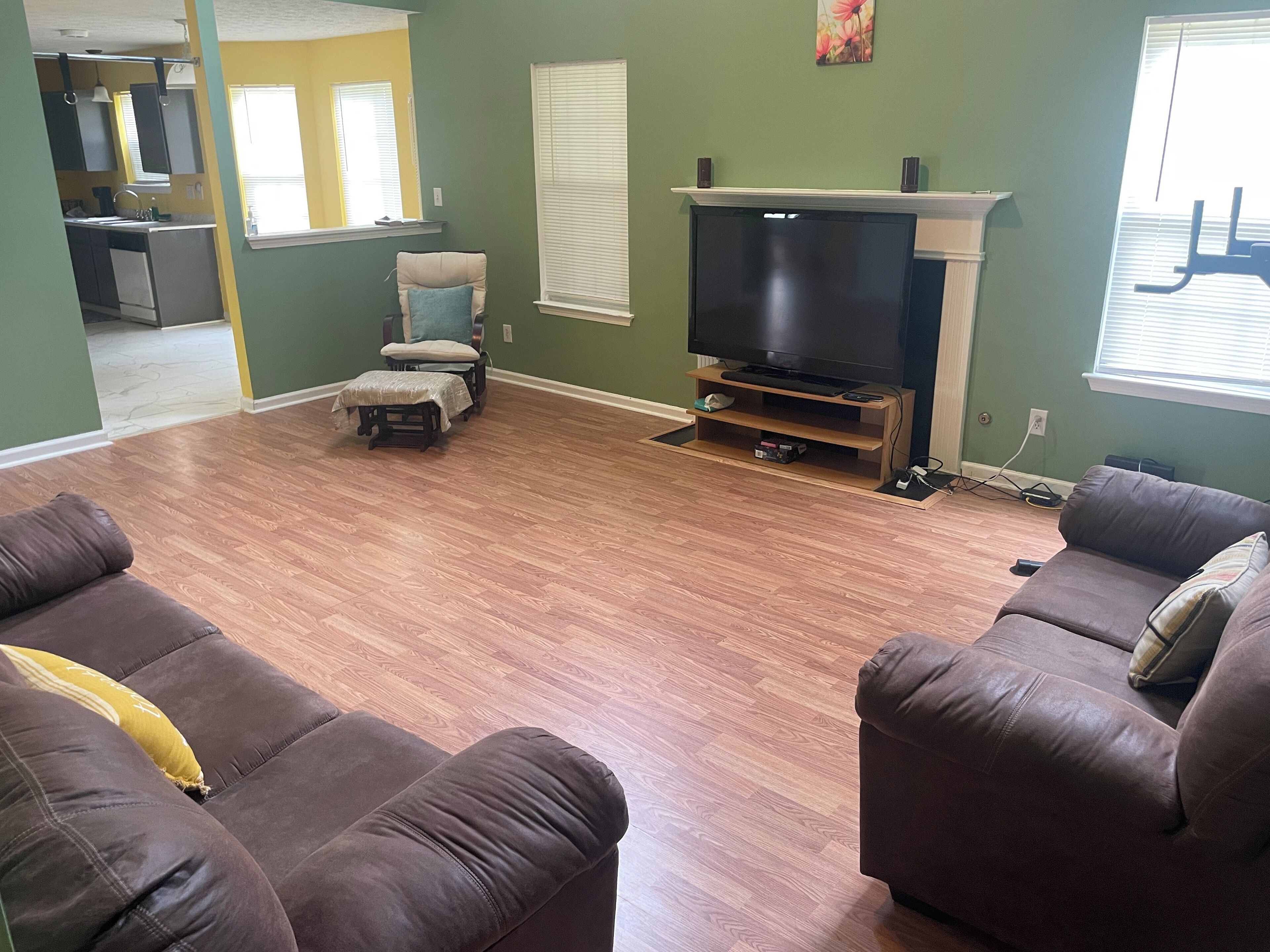 4-bedroom home in welcoming Stonecrest with WiFi, fitness area, AC