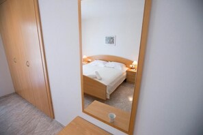 1 bedroom, in-room safe, iron/ironing board, WiFi