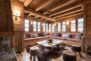 Fireplace - Chalet, 240m from ski slopes, view panoramic, terrace, balcony, fireplace or stove, parking, tv (La Clusaz)