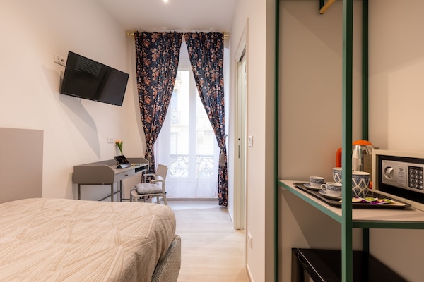 Comfort-herbergi - einkabaðherbergi | Ofnæmisprófaður sængurfatnaður, rúm með memory foam dýnum