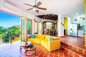Living area - Mariposa - Charming Private1-Bedroom Casita in Mismaloya (Mismaloya)