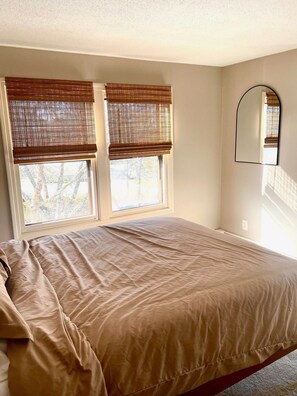 3 bedrooms, free WiFi, bed sheets