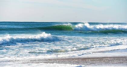 NEW! 5 STAR Coastal Farmhouse - 3BR in Westerly! Moments to Watch Hill