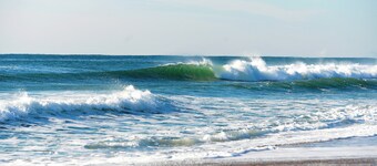 NEW! 5 STAR Coastal Farmhouse - 3BR in Westerly! Moments to Watch Hill