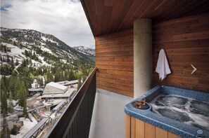 Baignoire à remous extérieure