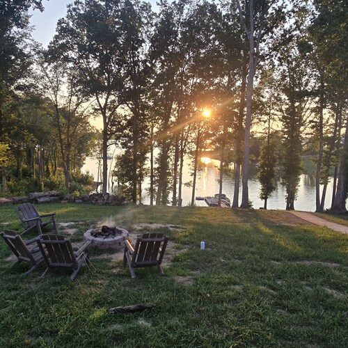 Sunset Pointe Douglas Lake Cabin
