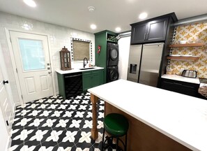 Interior - Frida Unit #2. Charming 2-bedroom apartment  in delightful Corpus Christi. (Corpus Christi)