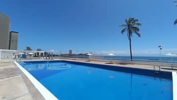 Piscina all'aperto