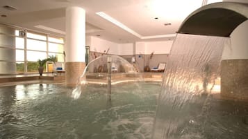 Salas de tratamientos para parejas, sauna, bañera de hidromasaje
