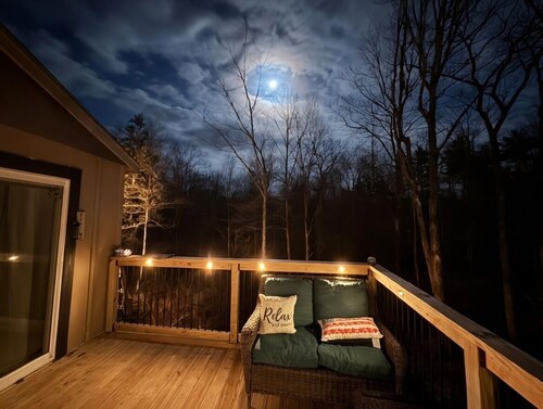 Upstate Escape-Treetop deck-50 Acres-Near Saratoga