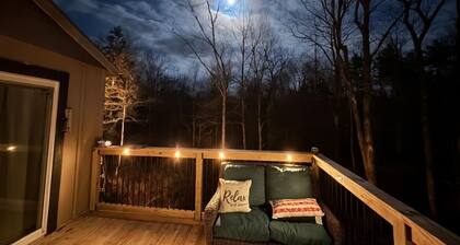 Upstate Escape-Treetop deck-50 Acres-Near Saratoga