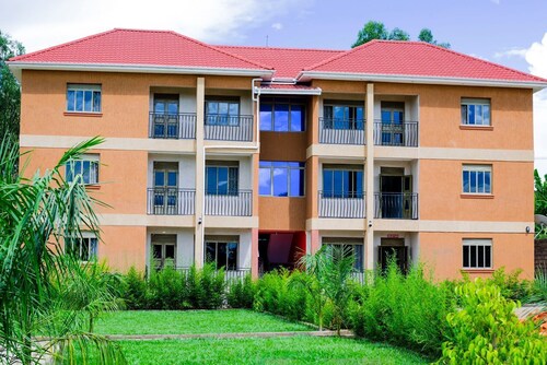 Chic 2-bedroom hotel suites with WiFi, AC in awesome restaurant in Soroti town