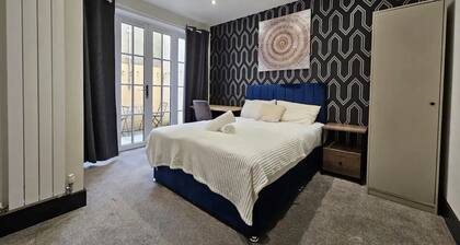 Kemptown 4 Bedroom Flat BN224BEAT