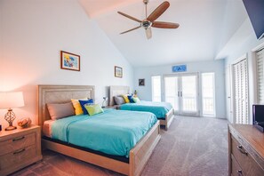 3 bedrooms, iron/ironing board, free WiFi, bed sheets - Salt, Lime and Sunshine - Beautiful 3/3 First floor Condo Located in Key Allegro (Rockport)