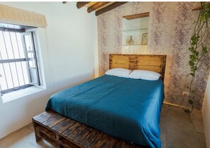 2 bedrooms, WiFi, bed sheets