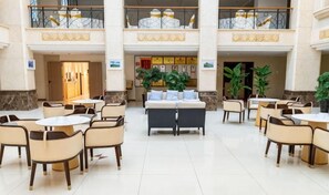 Dining - Dali Canger Yilong Hotel (Dali City)