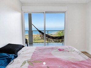 Chalet | 3 bedrooms, premium bedding, blackout drapes, WiFi (free)