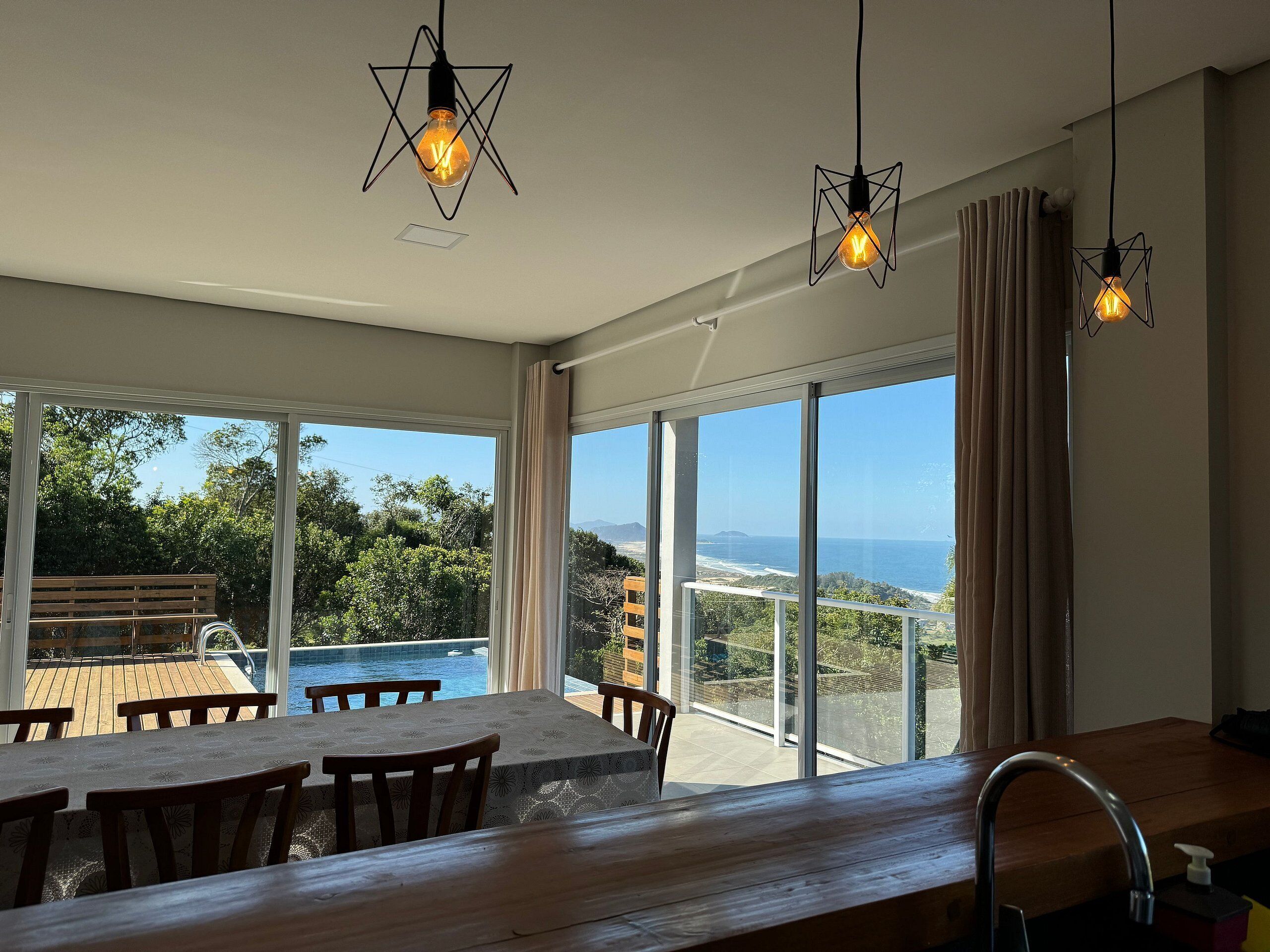 Casa lua de mel, acesso à piscina, vista para a praia | Opções para refeição