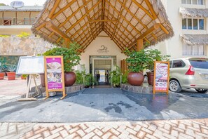 Exterior - Condo Ocean in Punta de Mita by Mita Residential. Beachfront, Renovated, Pool (Punta Mita)